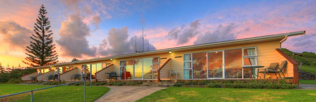 Islander Lodge Apartments Burnt Pine Esterno foto